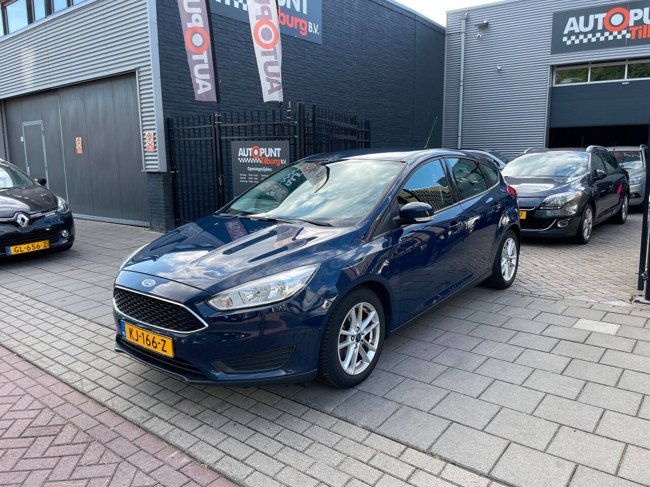 Ford Focus - 1.0 Trend 2e Eigenaar! Trekhaak Airco Navi PDC NAP APK - AutoWereld.nl