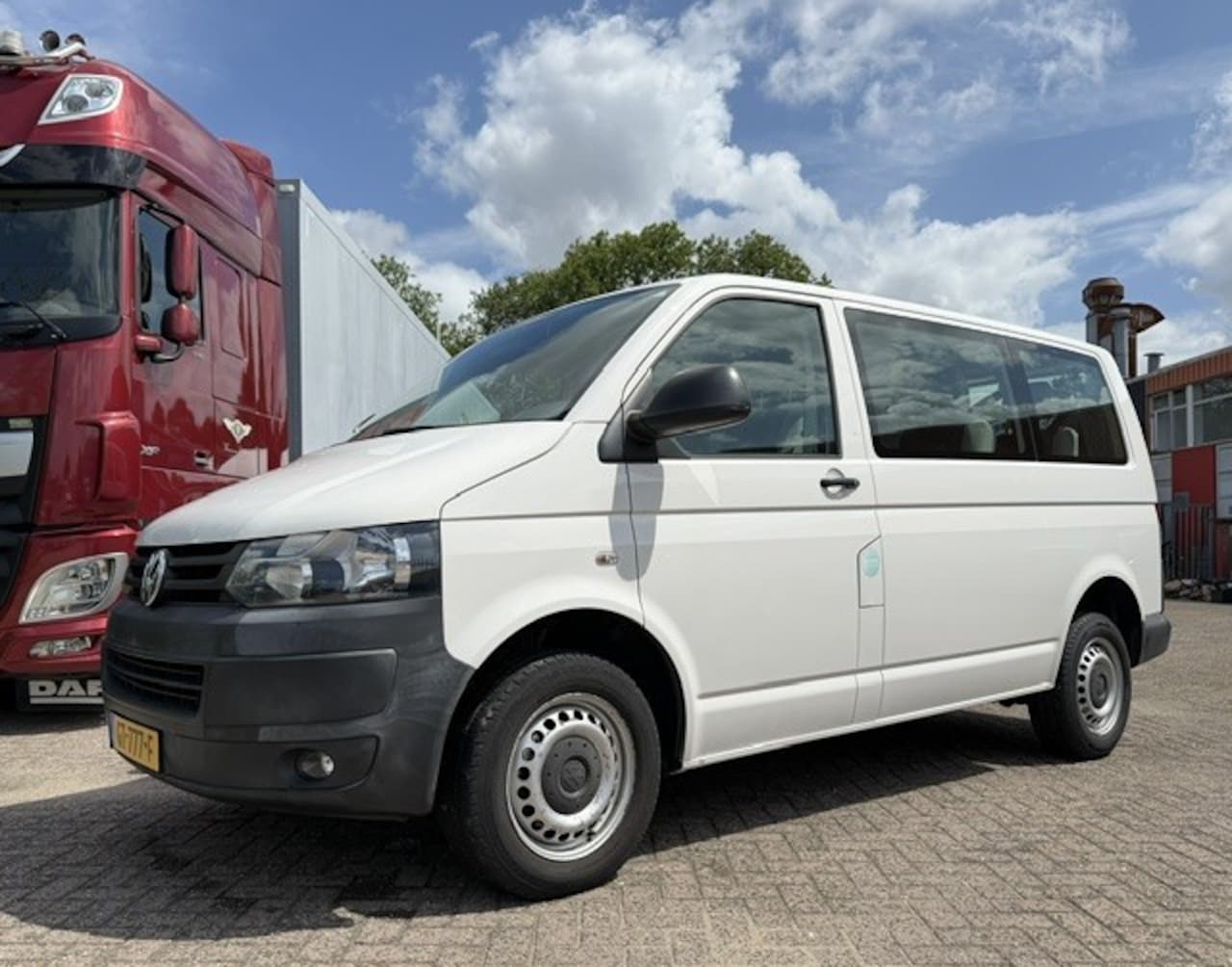 Volkswagen Transporter Kombi - IAV 2e eigenaar/NAP/9-persoons/Airco/Benzine/CNG - AutoWereld.nl