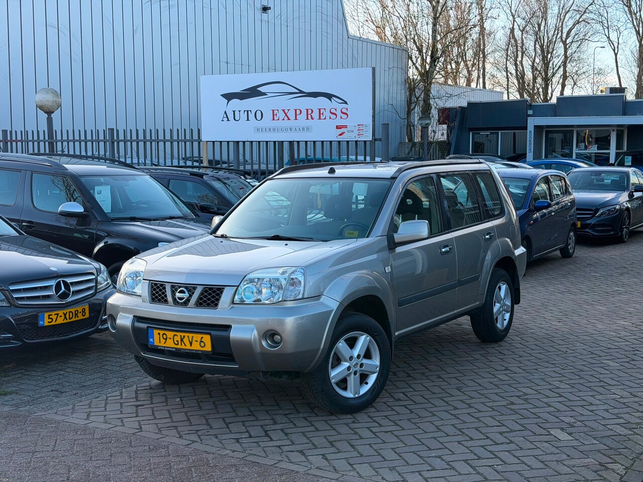 Nissan X-Trail - 2.5 Sport Outdoor Aut/Airco/Navi/Cruise/Nieuw Apk/2 sleutels aanwezig/3 Maanden Garantie - AutoWereld.nl