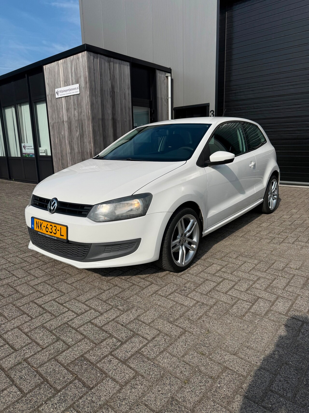 Volkswagen Polo - 1.2 Easyline|AIRCO|LM VELGEN|NAVI|SCHERM|INRUILKOOPJE - AutoWereld.nl