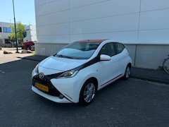 Toyota Aygo - 1.0 VVT-i x CAMERA/NWE APK/5DRS/AIRCO/BLEUTOOTH