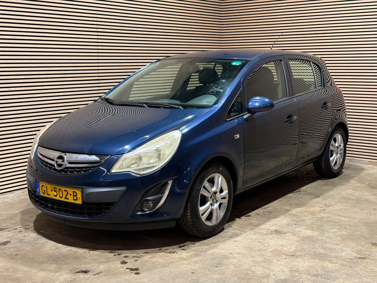 Opel Corsa - 1.2-16V Anniversary Edition 1.2-16V Anniversary Edition - AutoWereld.nl
