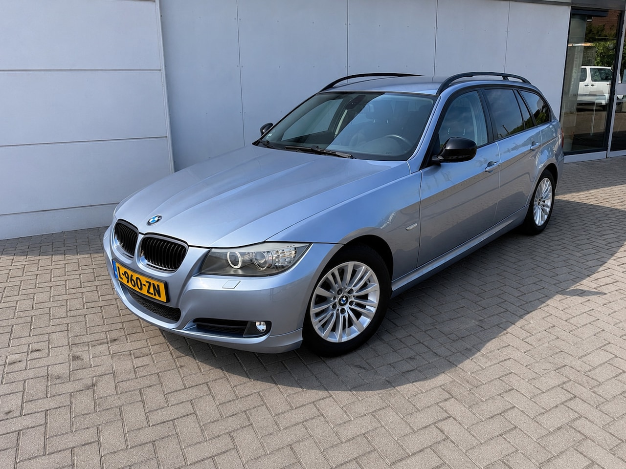 BMW 3-serie Touring - 318i 318i - AutoWereld.nl