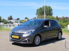 Peugeot 208 - 1.2 PureTech Signature *Carplay *Navi