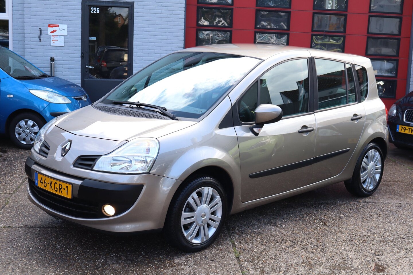 Renault Grand Modus - 1.2-16V AUTOMAAT,AIRCO,46.000 NAP !!! - AutoWereld.nl