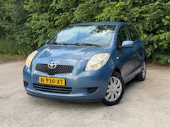 Toyota Yaris - 1.0 VVTi Terra | " 187.000 " KM + Airco Nu € 2.950,