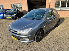 Peugeot 206 - 1.4 XS-line // 5 deurs // Airco //APK 6-4-2027