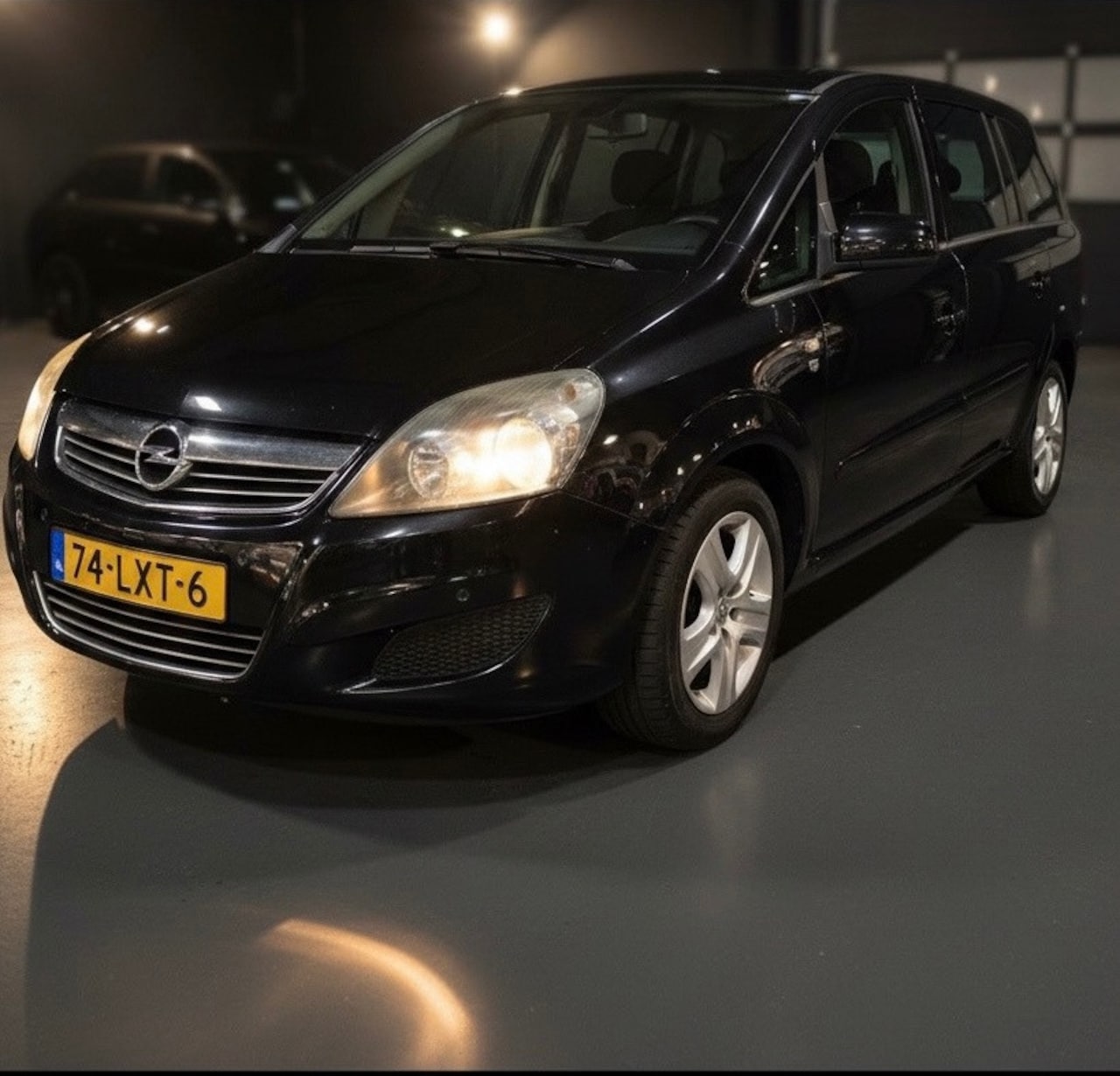 Opel Zafira - 1.8 111 years Edition-airco-elek ramen-1 jaar apk-riem is vervangen - AutoWereld.nl