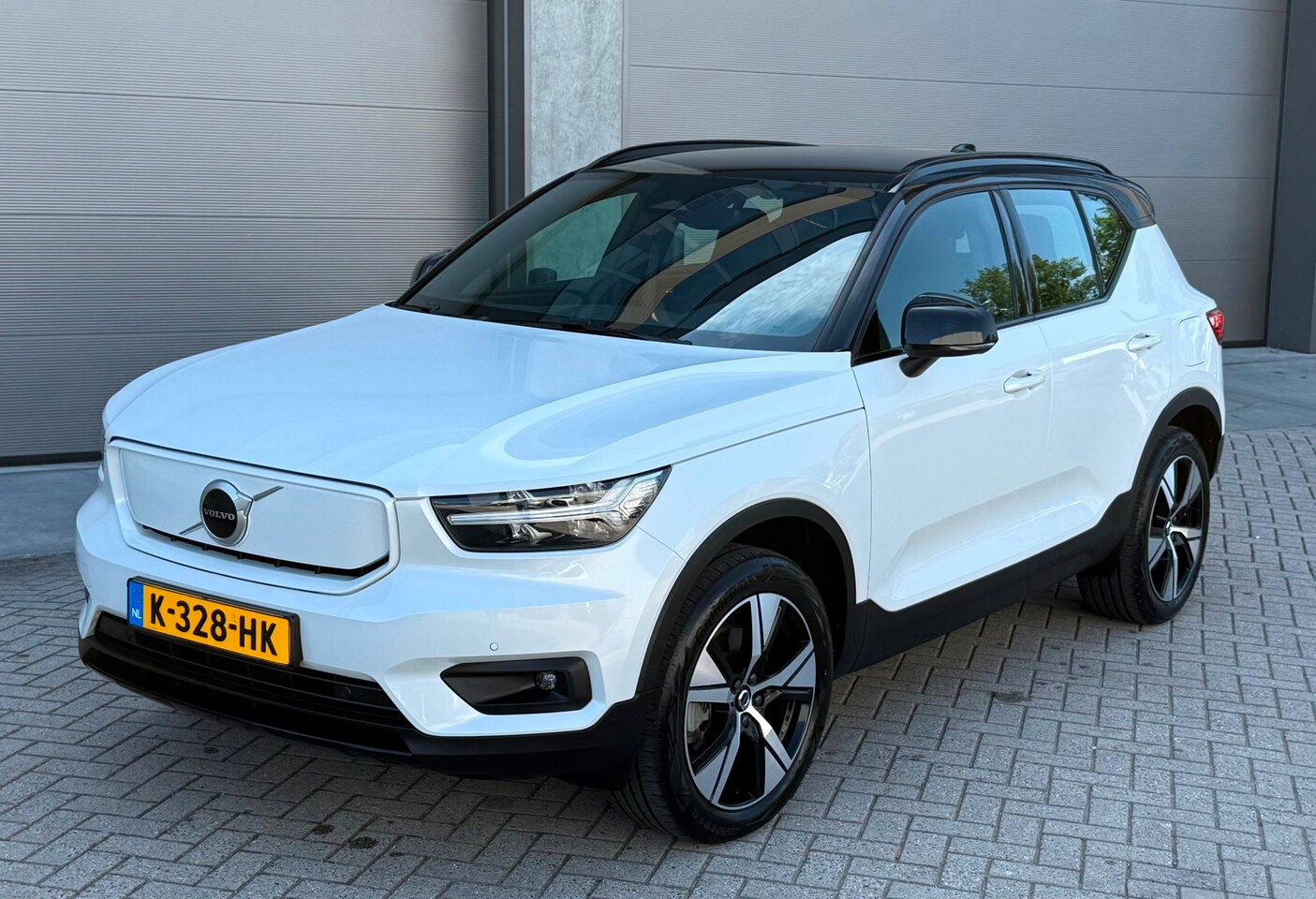 Volvo XC40 - Recharge P8 AWD R-Design Wit 2020 NAP|CAM|SOH94% - AutoWereld.nl