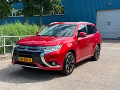 Mitsubishi Outlander - 2.0 PHEV instyle Facelift Navi camera 98.350 KM NAP