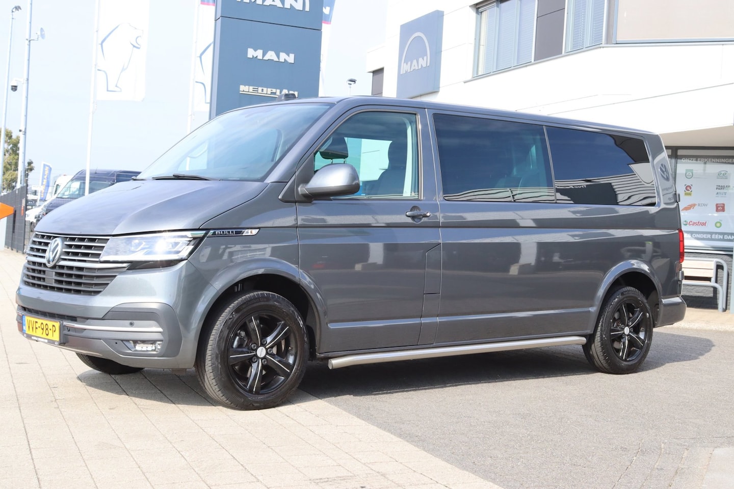 Volkswagen Transporter - Bulli 150 pk DSG, dubbele cabine, UNIEK ! - AutoWereld.nl