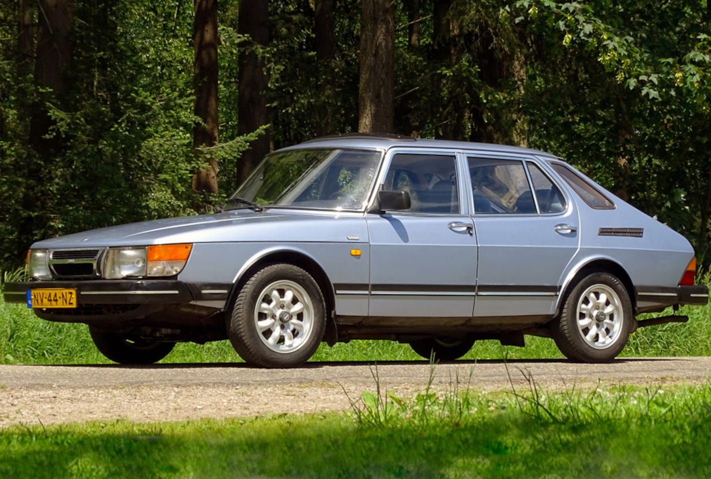 Saab 900 - 2.0i 2.0i - AutoWereld.nl