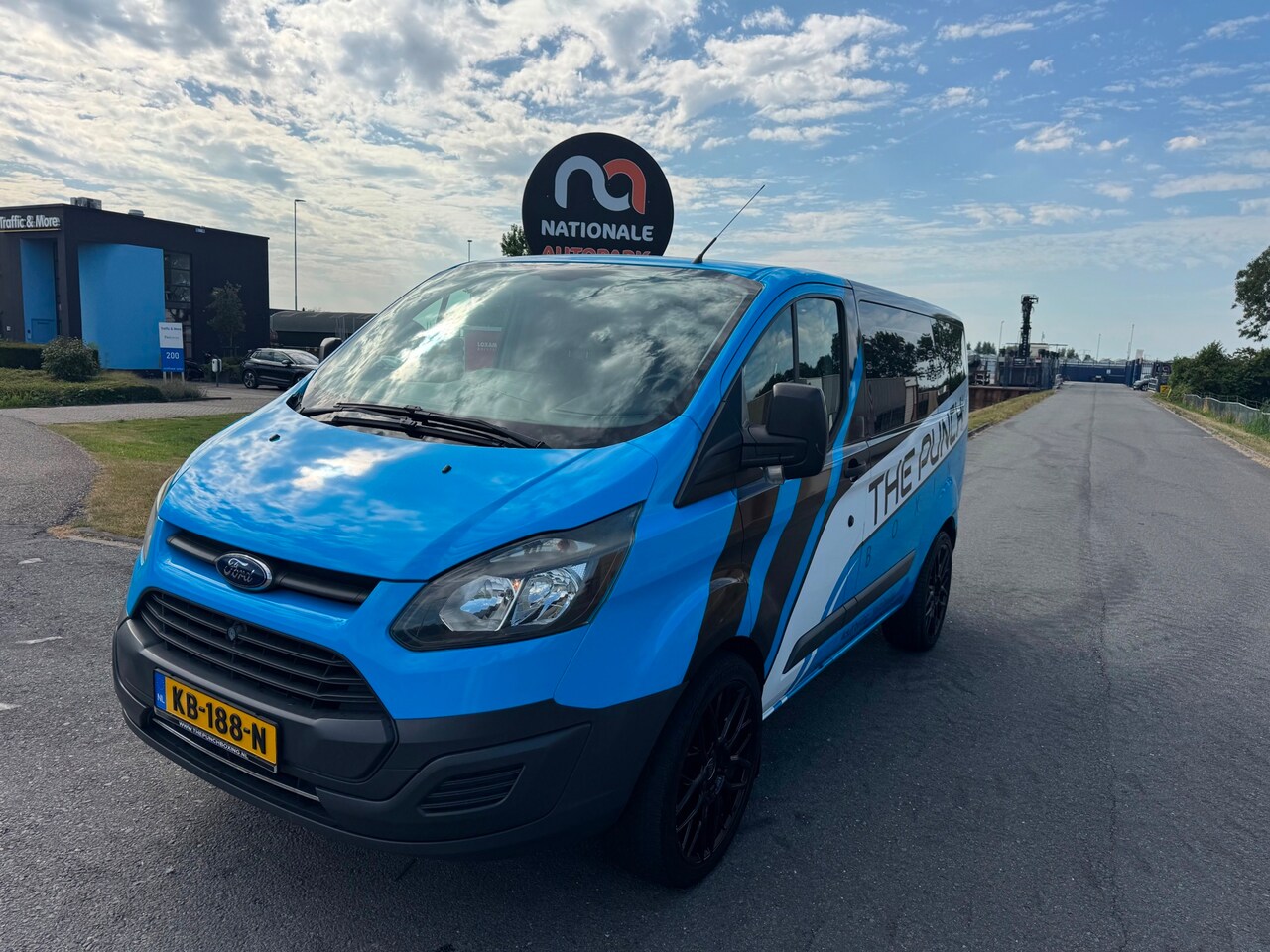 Ford Transit Custom - 2016 * 310 2.0 TDCI L1H1 * KOMBI * 9 PERSONEN BUS * EURO 6 * APK * LAGE KM STAND - AutoWereld.nl