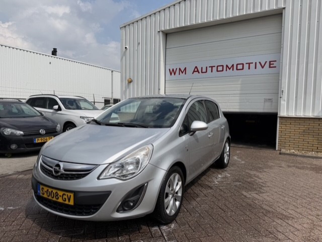Opel Corsa - 1.4-16V AIRCO APK T/M 10-09-2027 - AutoWereld.nl