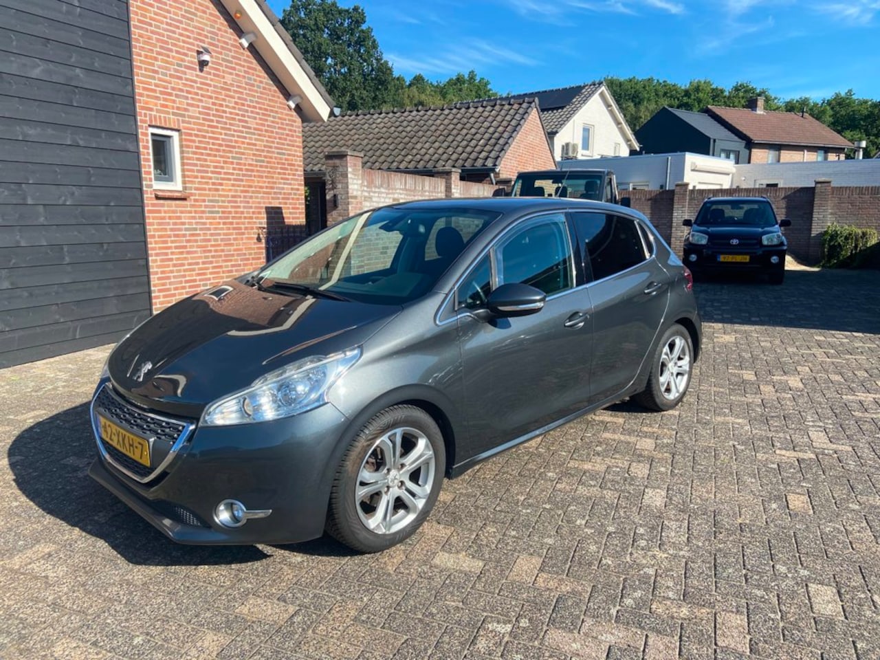 Peugeot 208 - 1.4 VTi Allure navi/clima/pd/5 deurs 164452 km n.a.p - AutoWereld.nl