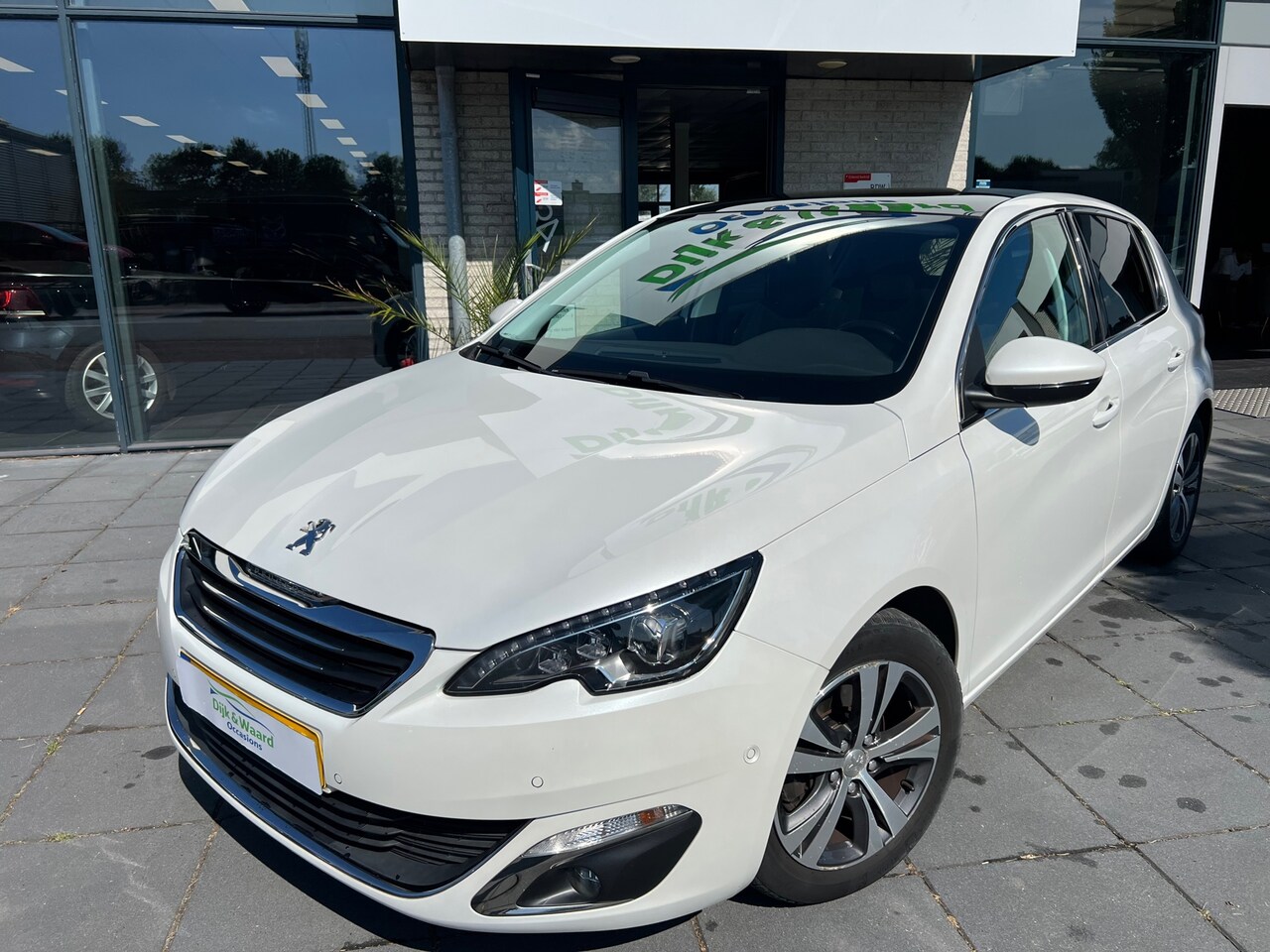 Peugeot 308 - Allure – Automaat – Pano – Trekhaak – NAP – Riem verv. - AutoWereld.nl