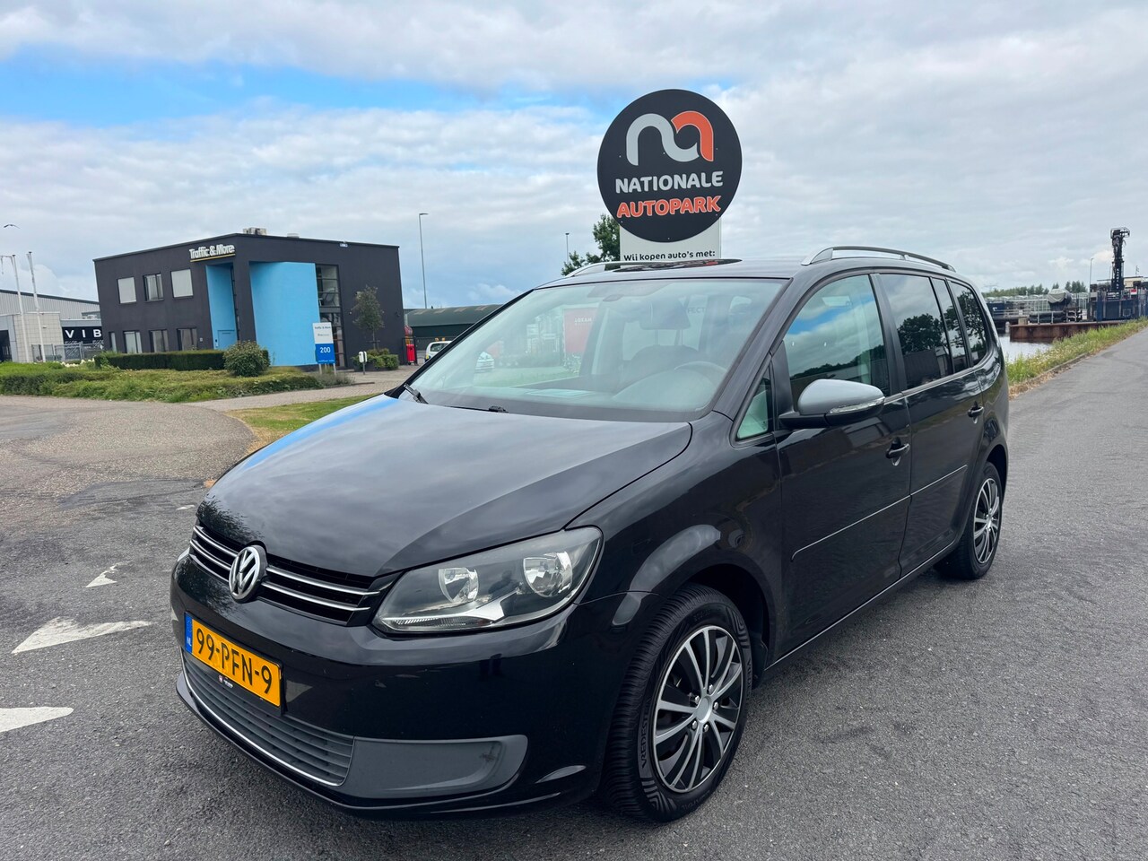 Volkswagen Touran - | 2011 | 1.4 TSI Comfortline | Automaat | APK - AutoWereld.nl