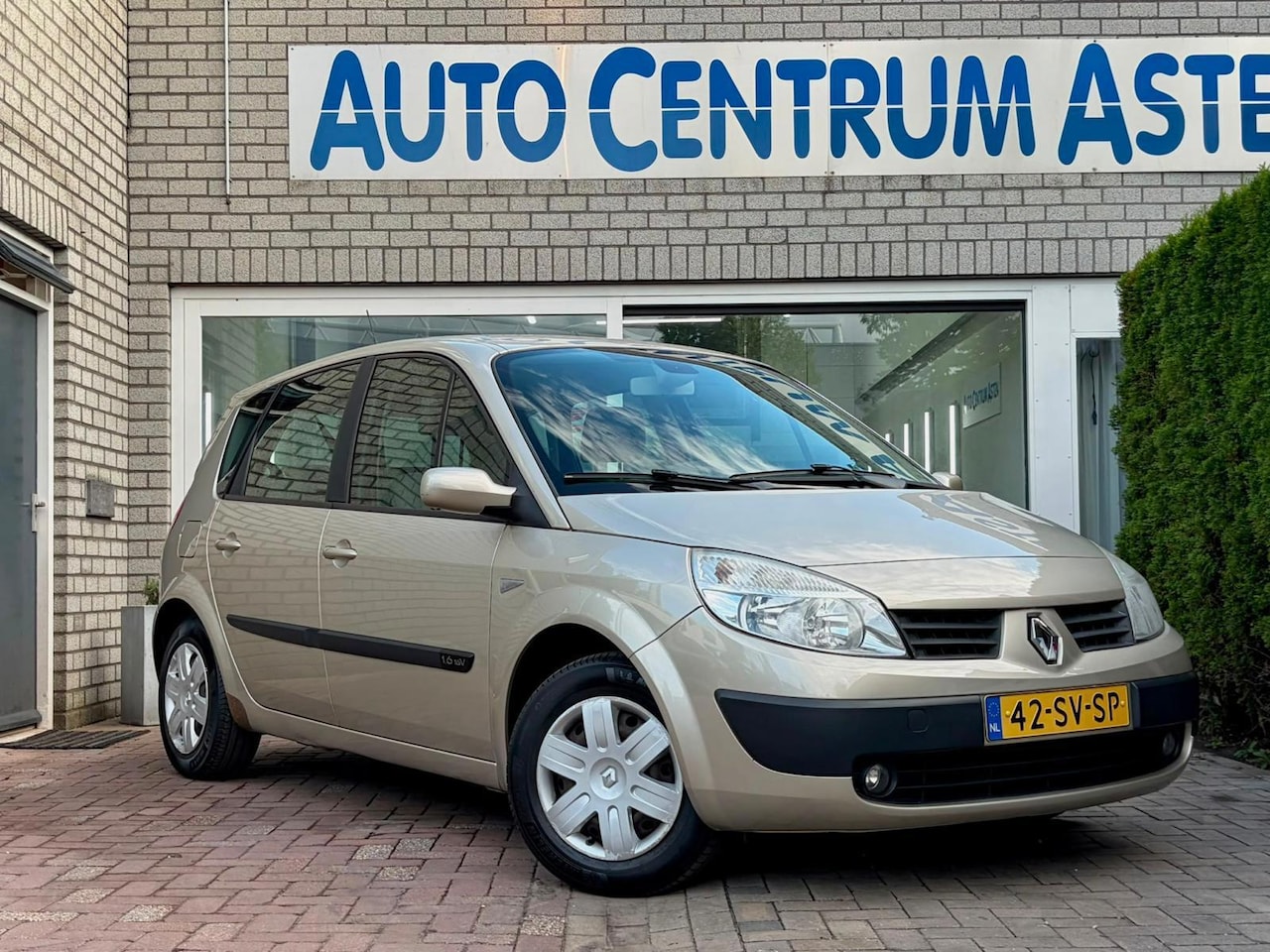 Renault Scénic - 1.6-16V Dynamique Comfort Automaat - AutoWereld.nl