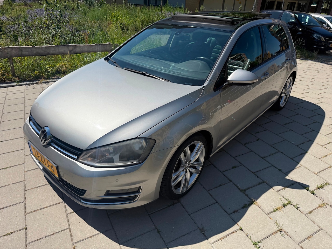 Volkswagen Golf - 1.4 TSI ACT Highline | Leder | Panoramadak | DSG - AutoWereld.nl