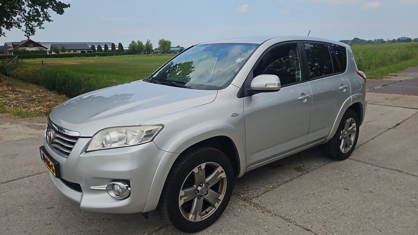 Toyota RAV4 - 2.2 D-CAT Dynamic/ automaat/ 4x4 drive/ clima/ euro 5 - AutoWereld.nl
