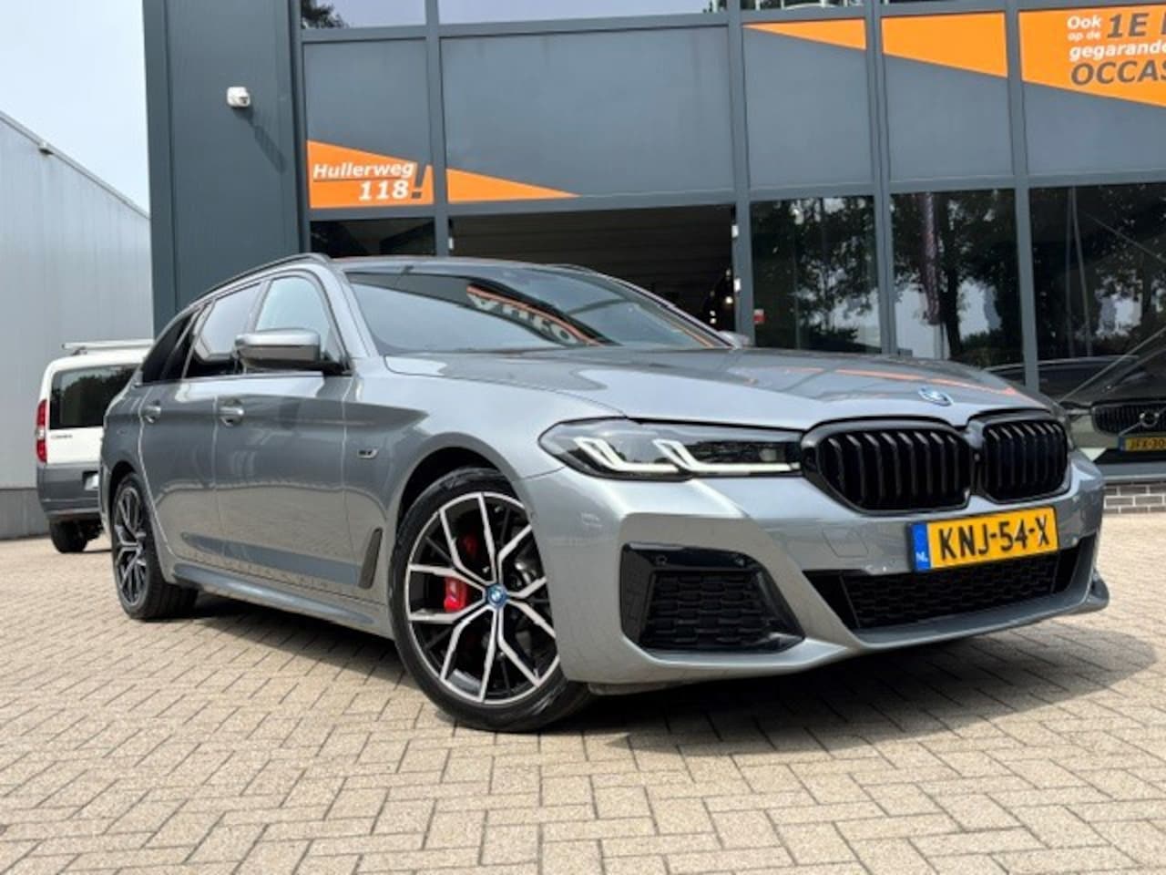 BMW 5-serie Touring - 530e Business Edition Plus/360 camera/m sport/memory stoelen/ - AutoWereld.nl