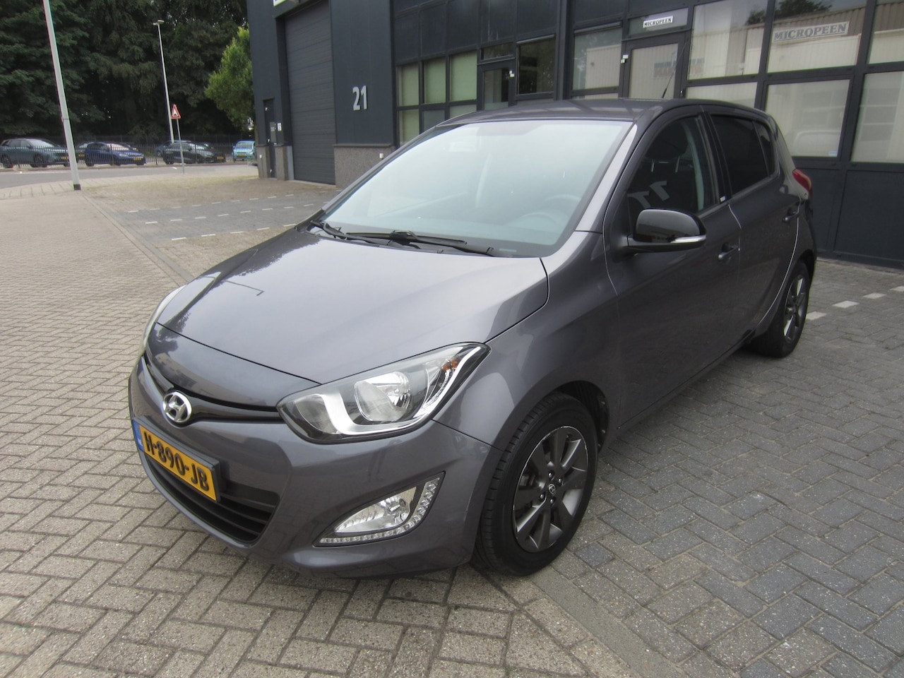 Hyundai i20 - 1.4i i-Motion 2015 Automaat Airco Led Cruise APK! - AutoWereld.nl