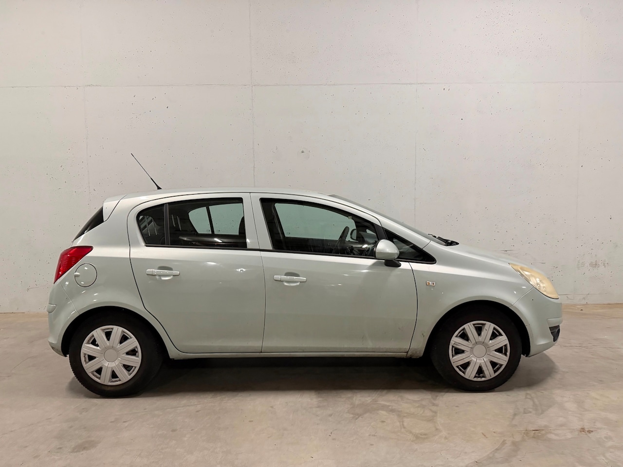 Opel Corsa - 1.4-16V Enjoy 5drs. Airco - AutoWereld.nl