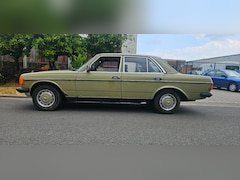Mercedes-Benz 200-280 (W123) - 200 D