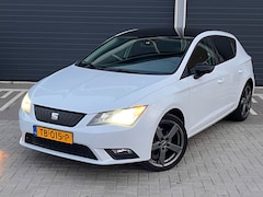 SEAT Leon - 1.2 TSI Style 5 DEURS PARELMOER WIT NETTE AUTO PARKEERSENSOREN 6BAK