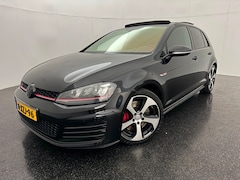 Volkswagen Golf - 2.0 TSI GTI Performance Panoramadak/Camera/NAP