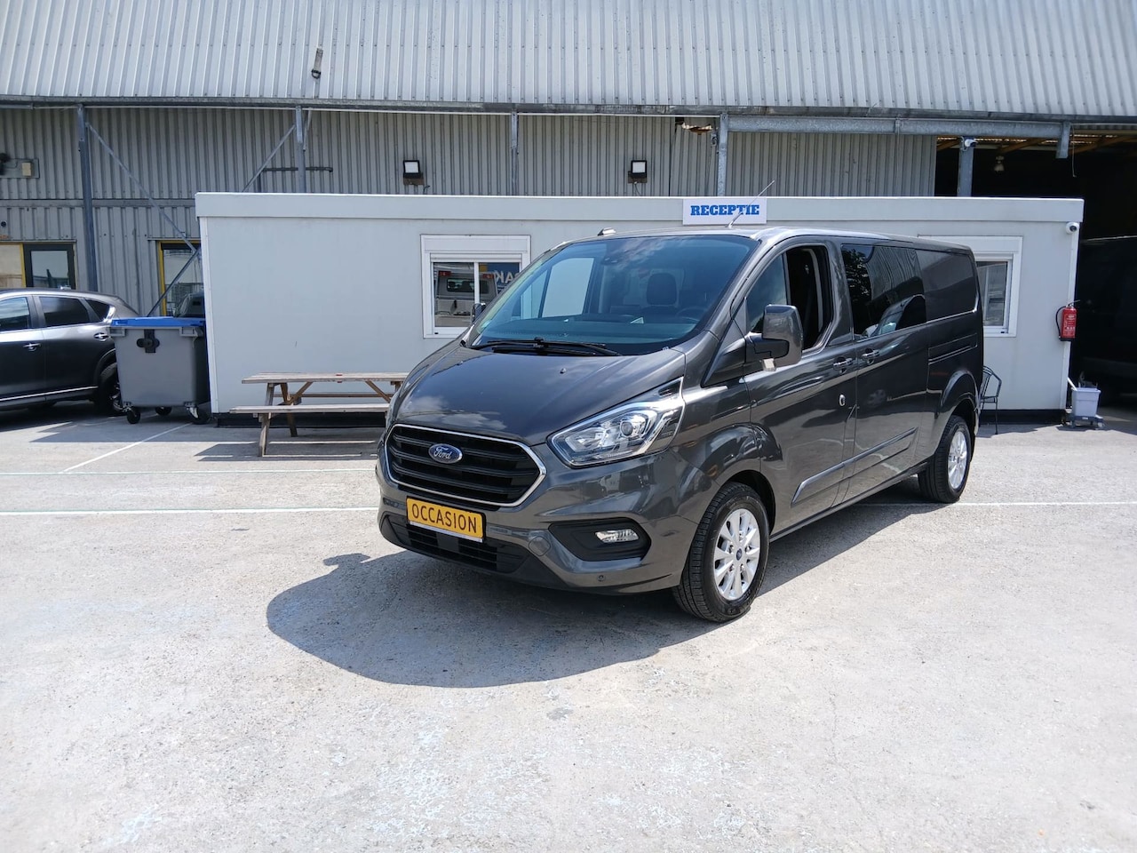Ford Transit Custom - 340 2.0 TDCI L2H1 Limited dubbel cabine automaat - AutoWereld.nl