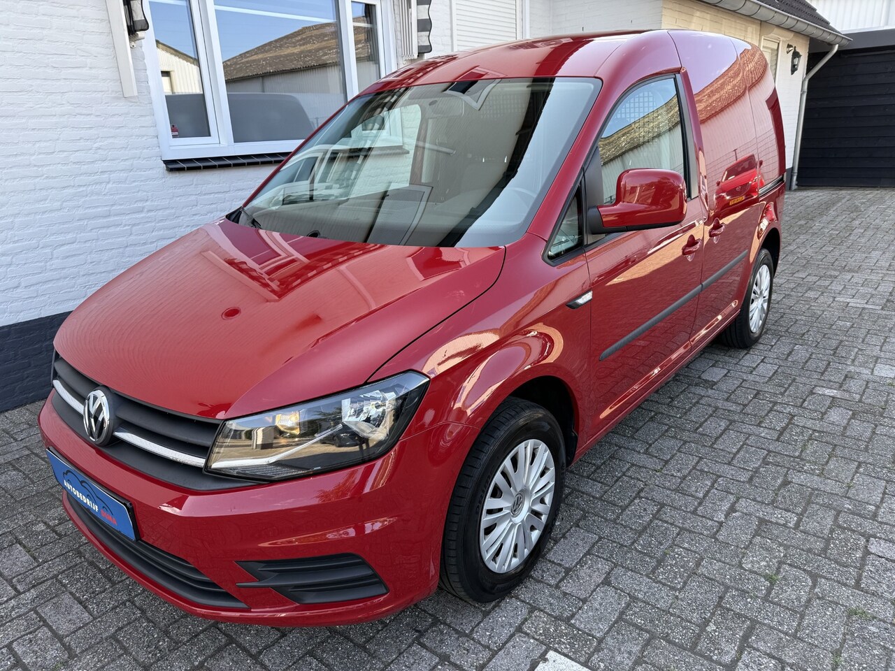 Volkswagen Caddy - 1.6 TDI L1H1 Highline 2x Schuifdeur/ Automaat/ 1e Eigenaar/ Navi/ PDC/ Stoelverwarming - AutoWereld.nl