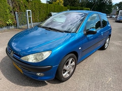 Peugeot 206 - 1.4-16V 3-DRS Gentry AIRCO CRUISE LMV NAP