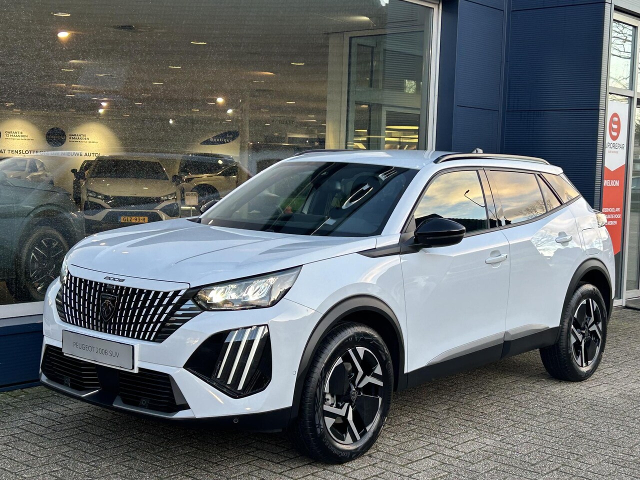 Peugeot 2008 - 1.2 Hybrid 145 PK Allure | Automaat Hybride | BOUWJAAR 6-2026 DEMO MET €9.000 VOORDEEL | 3 - AutoWereld.nl