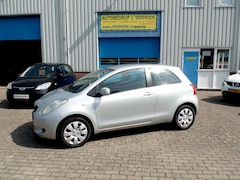 Toyota Yaris - 1.0 VVTi