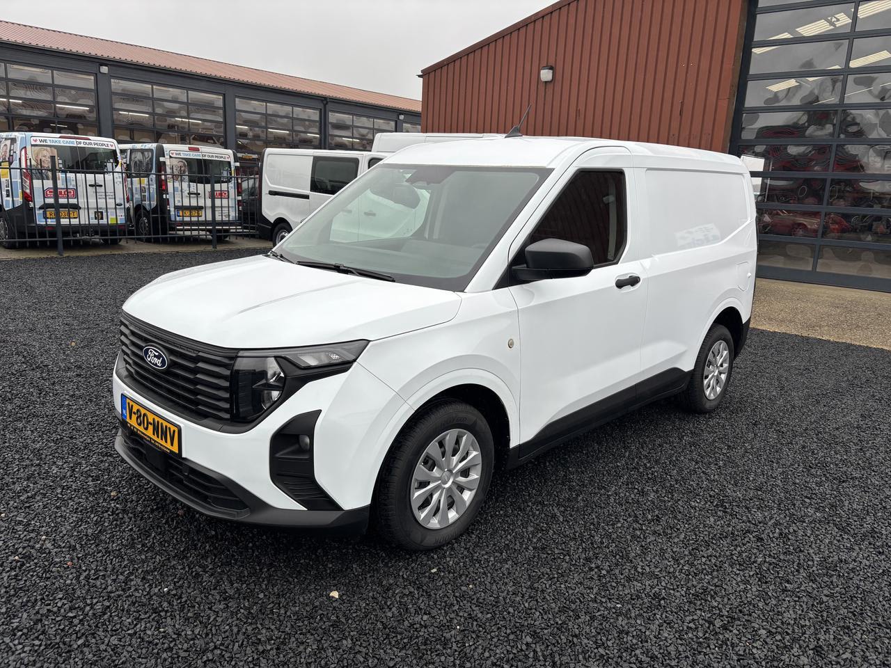 Ford Transit Courier - NIEUW 1.0 EcoBoost Trend GEEN BPM! - AutoWereld.nl