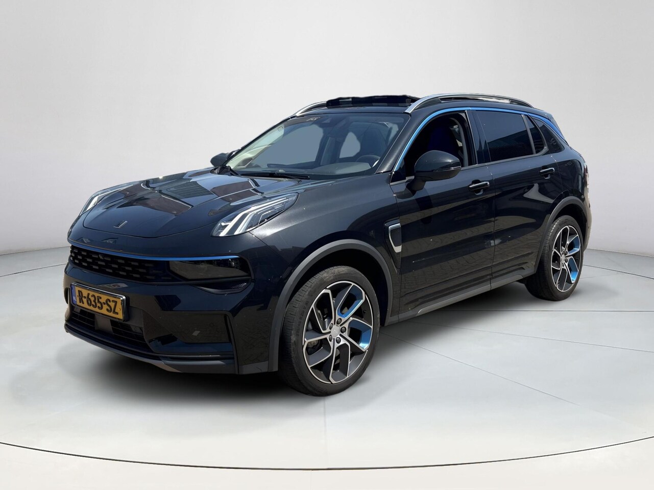 Lynk & Co 01 - 1.5 Plug-in | Panoramadak | 360 Camera | Rijklaaprijs! - AutoWereld.nl