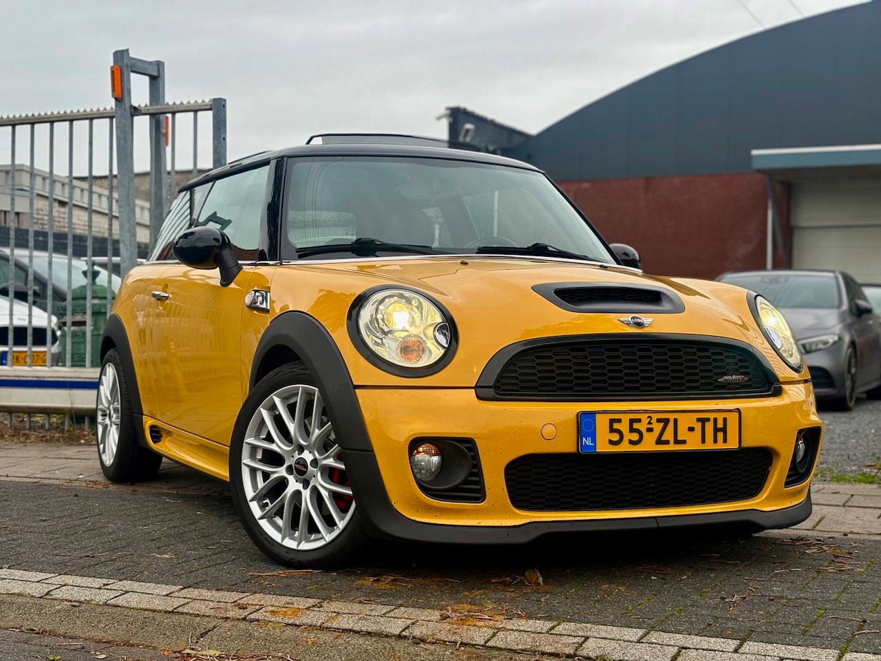 MINI Cooper S - 1.6 Chili | Panoramadak | Xenon | Leder | LM Velgen | - AutoWereld.nl
