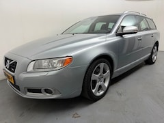 Volvo V70 - 2.0T R-Edition # Leder # Xenon # Trekhaak # Clima # Lmv # Nap