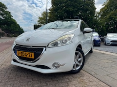Peugeot 208 - 1.2 VTi Allure A-C Elek Pakket Pano Navi Cruise