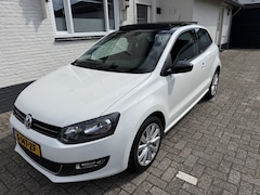 Volkswagen Polo - 1.2 Style/ Pano/ Airco/ Stoelverwarming