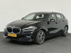 BMW 1-serie - 118i Executive Edition Navigatie Apple Carplay/Android Auto Adaptive Cruise Control Parkee