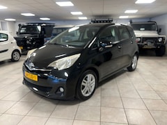 Toyota Verso S - 1.3 VVT-i Dynamic Climate control, Navigatie, Achteruitrij camera