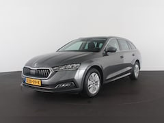 Skoda Octavia Combi - 1.0 TSI Business Edition > Trekhaak/Camera/Stoelverwarming/Graphite Grey Metallic