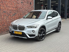 BMW X1 - SDrive20i Centennial Executive Automaat Memory/ParkeerSensoren/afneembare trekhaakClima/Ai