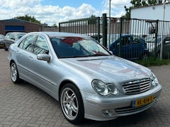 Mercedes-Benz C-klasse - 200 K. Elegance Automaat 2e eigenaar dealer onderhouden roest vrij airco cruis control