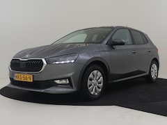 Skoda Fabia - 1.0 TSI Selection l Parkeersensoren l Apple Car Play / Android l Metallic lak l Multifunct