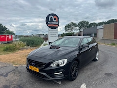 Volvo V60 - | 2015 | 2.4 D6 Twin Engine Momentum | Automaat | Export en Handel