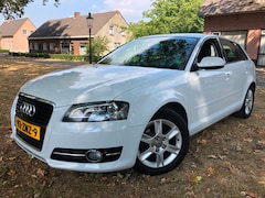 Audi A3 Sportback - 1.2 TFSI Attraction Advance ORIG. NL
