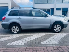 Mitsubishi Outlander Sport - 2.0 Invite+